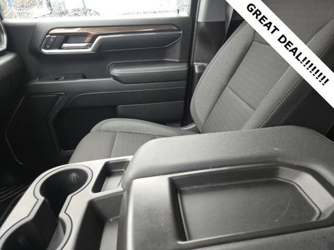 Used 2024 Chevrolet Silverado 1500 LT image 18