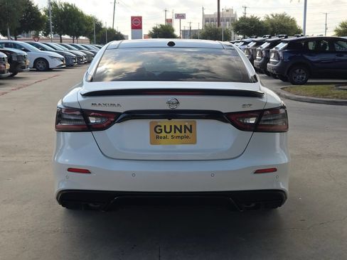 Used 2021 Nissan Maxima SR w/ Sport Mat Group FWD image 4