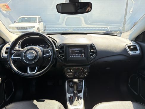 Used 2018 Jeep Compass Latitude w/ Popular Equipment Group AWD/4WD image 12