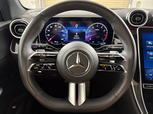 Used 2023 Mercedes-Benz GLC 300 image 13