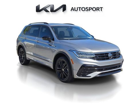 Used 2022 Volkswagen Tiguan SE R-Line FWD image 3