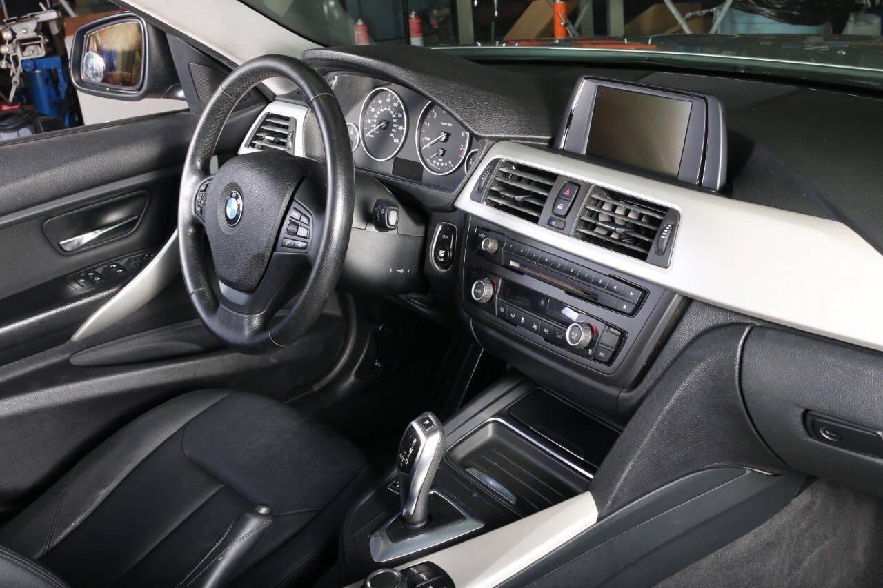 Used 2013 BMW 328i Sedan RWD image 34
