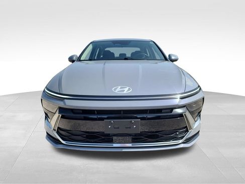 Used 2024 Hyundai Sonata SEL FWD image 2