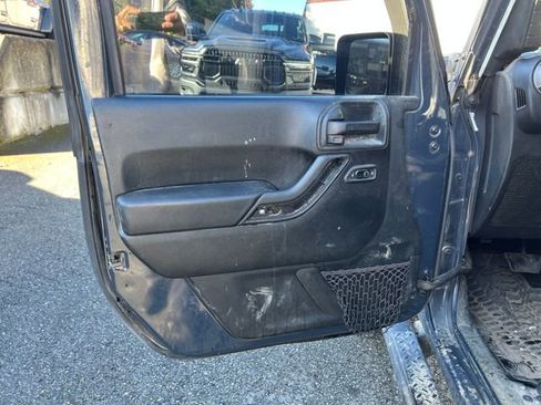 Used 2018 Jeep Wrangler Unlimited Sport S image 16