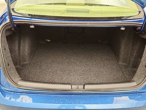 Used 2017 Volkswagen Jetta SE FWD image 21
