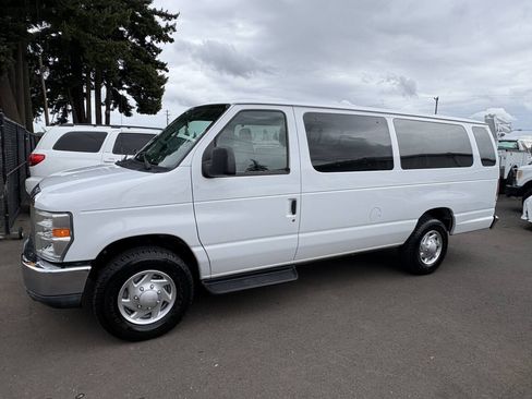 Used 2014 Ford E-350 and Econoline 350 XL w/ Power Windows & Locks Group RWD image 2