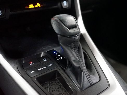 Certified 2025 Toyota RAV4 LE image 21