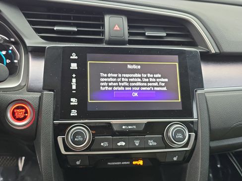 Used 2017 Honda Civic Touring image 19