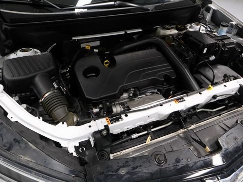 Used 2024 Chevrolet Equinox Premier AWD/4WD image 16