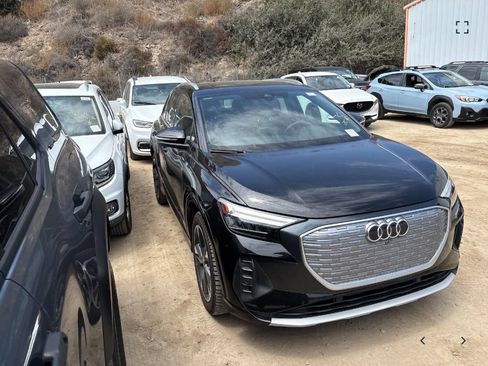 Used 2022 Audi Q4 e-tron Premium Plus AWD/4WD image 3