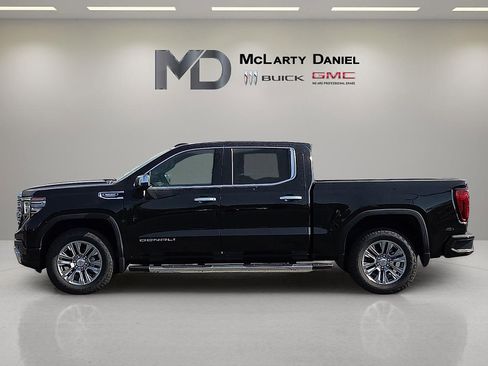 Certified 2026 GMC Sierra 1500 Denali AWD/4WD image 3