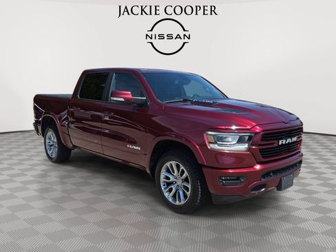 Used 2019 RAM 1500 Laramie AWD/4WD image 3
