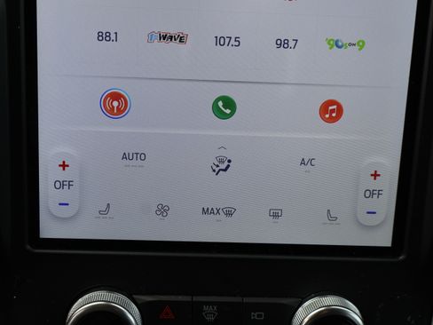 Used 2023 Ford Edge SEL image 26