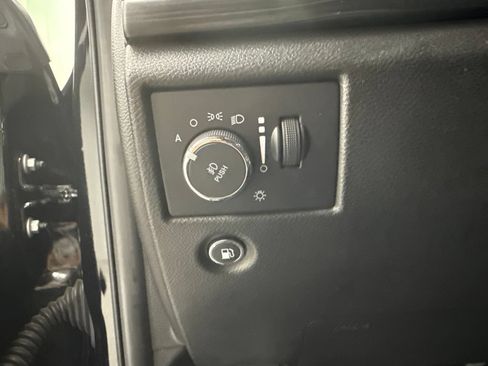 Used 2021 Jeep Grand Cherokee Laredo X RWD image 19