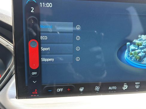 Used 2025 Ford Escape Platinum image 17