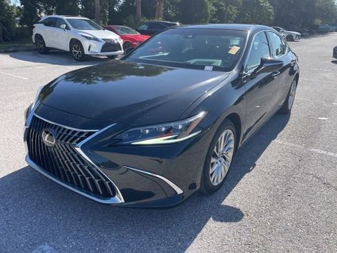 Used 2023 Lexus ES 350 Ultra Luxury w/ Accessory Package (Z2) FWD image 5