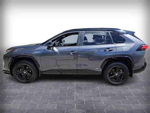 Used 2020 Toyota RAV4 XSE image 4