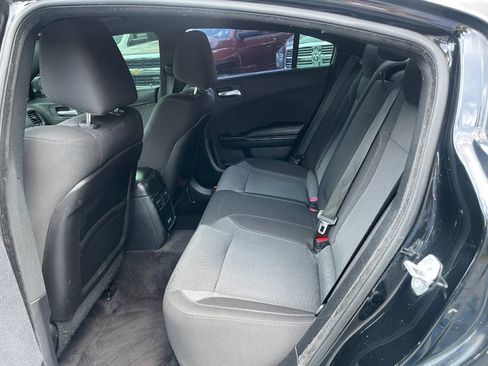 Used 2017 Dodge Charger R/T w/ Navigation & Travel Group RWD image 18