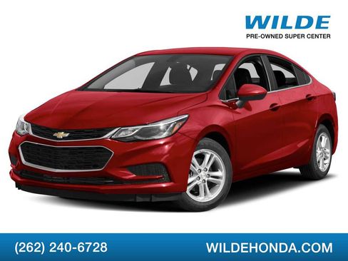 Used 2017 Chevrolet Cruze LT image 1