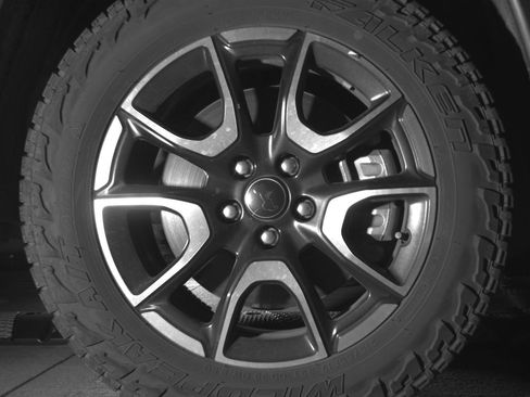 Used 2025 Jeep Compass Trailhawk AWD/4WD image 13