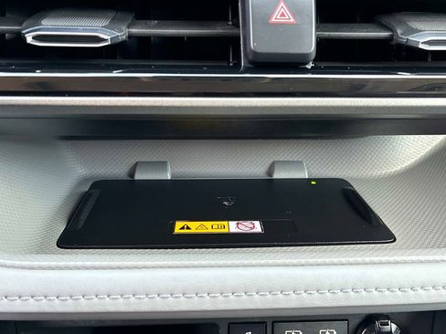 Used 2024 Toyota Highlander XLE image 36