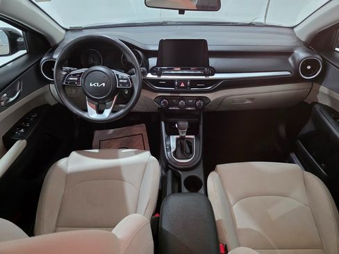 Used 2022 Kia Forte LXS w/ LXS Technology Package image 24