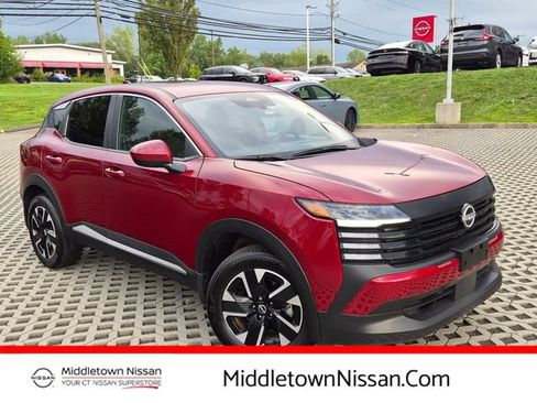 Certified 2025 Nissan Kicks SV AWD/4WD image 1