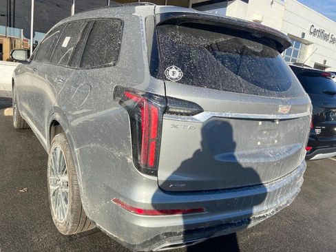 Used 2024 Cadillac XT6 Sport w/ Technology Package image 4