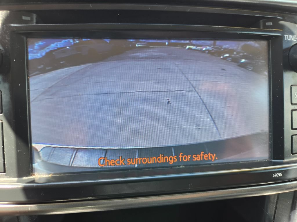 Used 2013 Toyota Highlander Plus FWD image 21