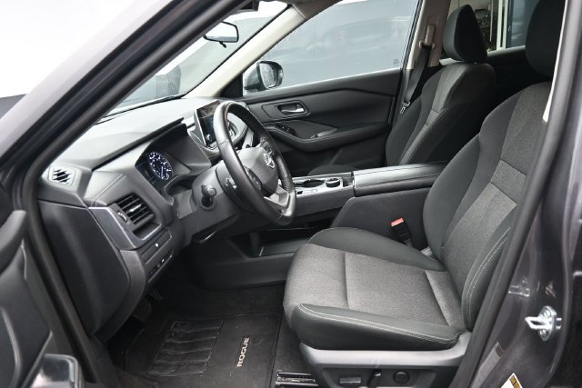Used 2025 Nissan Rogue SV AWD/4WD image 12