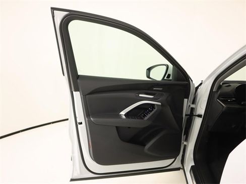 Used 2025 Audi Q5 Premium Plus w/ Premium Plus image 10