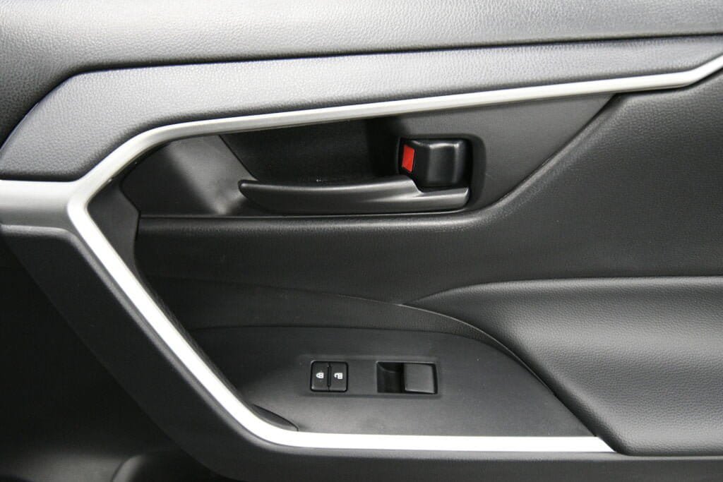 Certified 2025 Toyota RAV4 LE AWD/4WD image 26