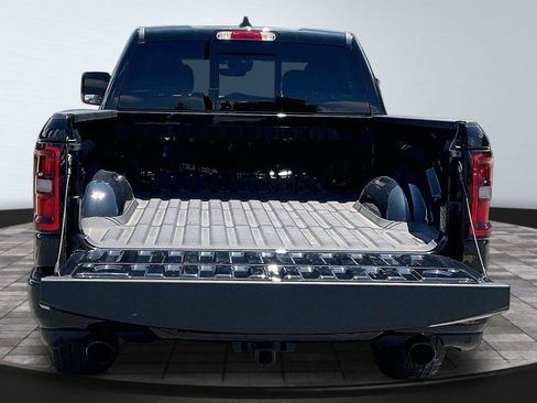 Used 2025 RAM 1500 Big Horn AWD/4WD image 18
