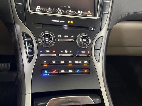 Used 2019 Lincoln Nautilus Reserve AWD/4WD image 70