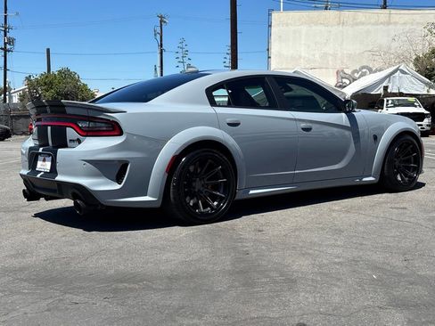 Used 2022 Dodge Charger SRT Hellcat w/ Harman/Kardon Audio Group image 4