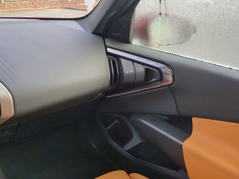 Used 2025 BMW X3 xDrive30i w/ Premium Package image 16