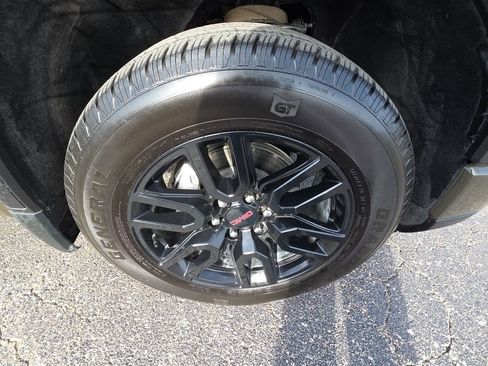 Used 2023 GMC Sierra 1500 Elevation image 11