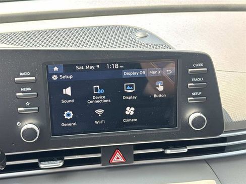 New 2026 Hyundai Elantra SEL Sport Premium FWD image 11