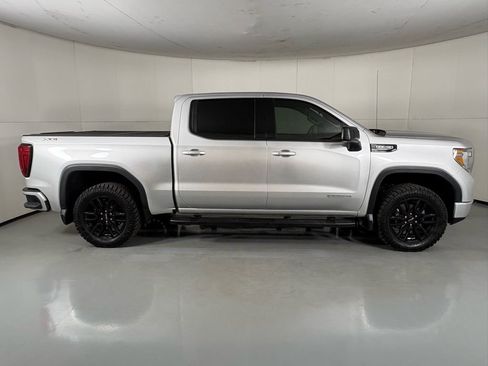 Used 2022 GMC Sierra 1500 Elevation w/ X31 Off-Road Package image 9