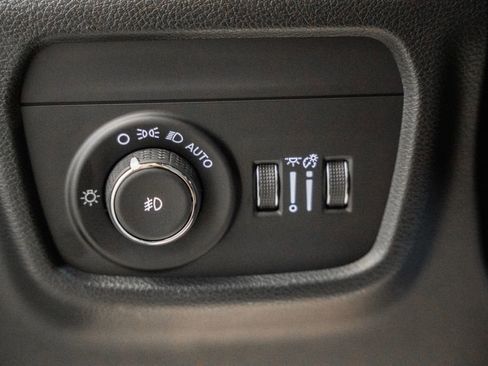 New 2025 Jeep Grand Cherokee L Limited w/ Luxury Tech Group II image 42