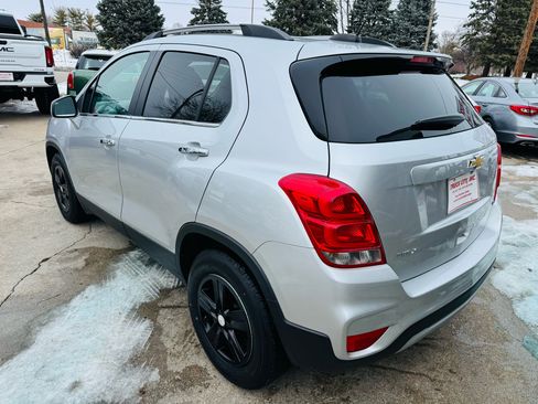 Used 2019 Chevrolet Trax LT w/ LT Convenience Package image 5