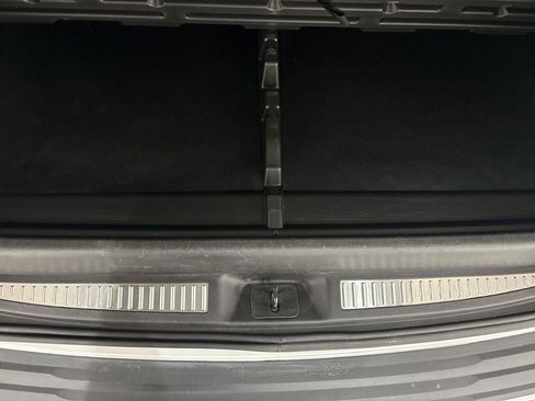 Used 2015 Chevrolet Suburban LTZ AWD/4WD image 30