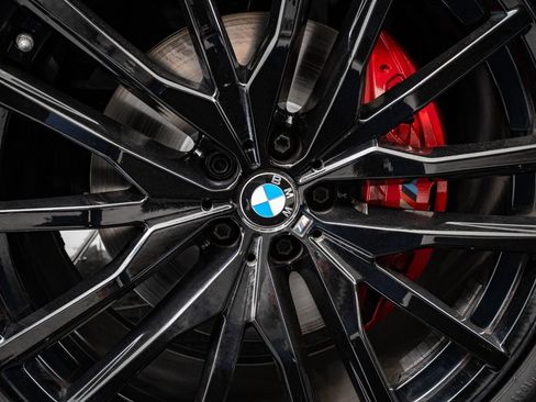 Used 2023 BMW X5 xDrive40i w/ M Sport Package image 8