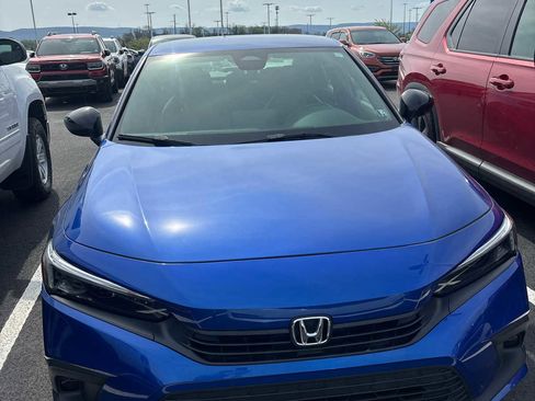 Used 2022 Honda Civic Sport image 1