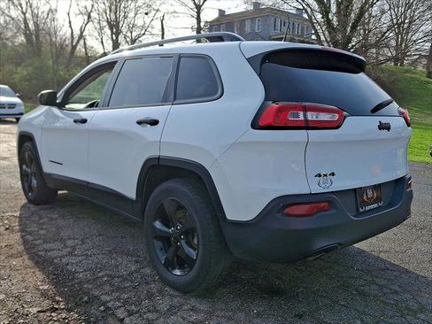 Used 2017 Jeep Cherokee 4WD Altitude image 20