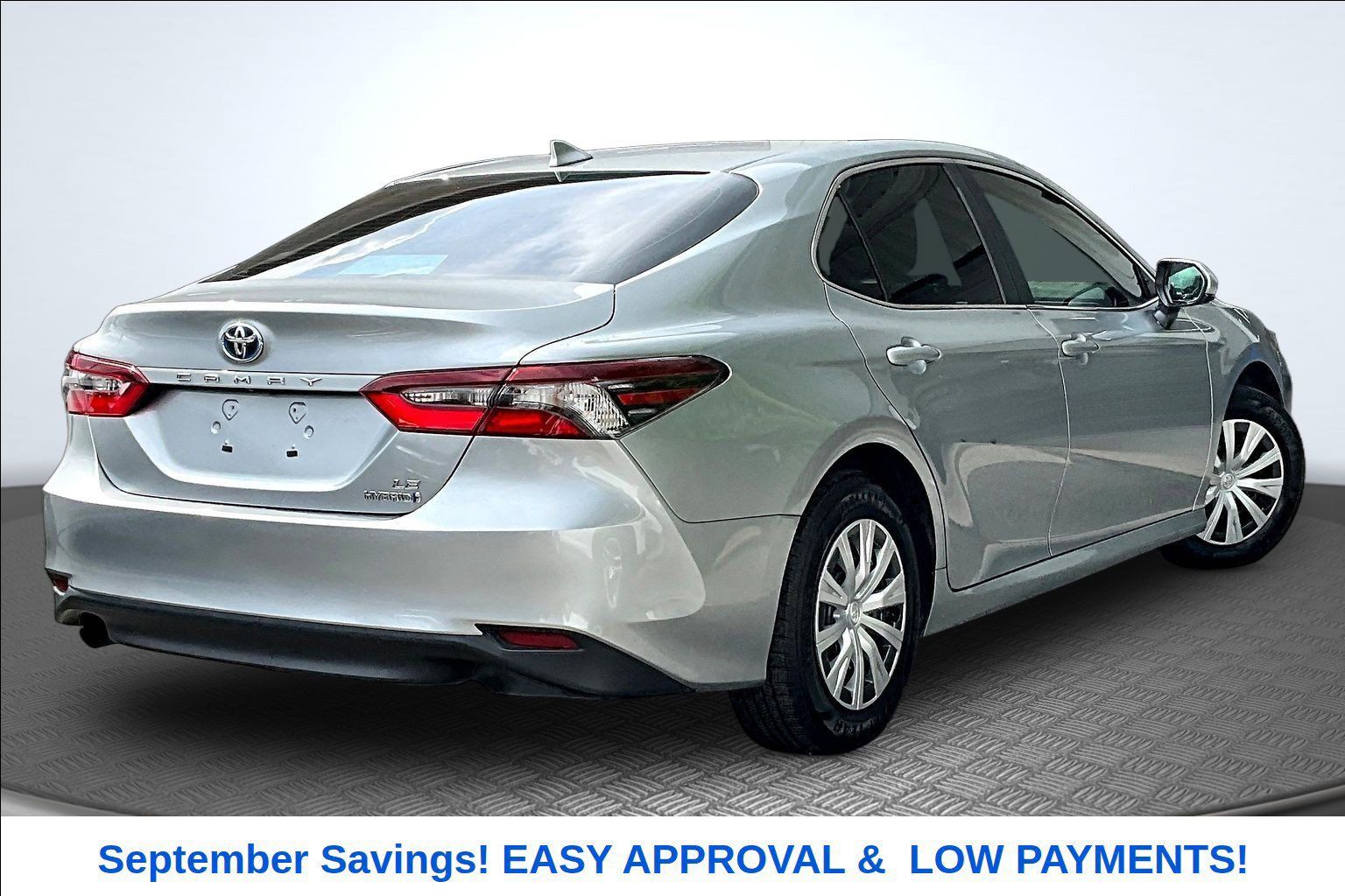 Used 2024 Toyota Camry LE FWD image 6