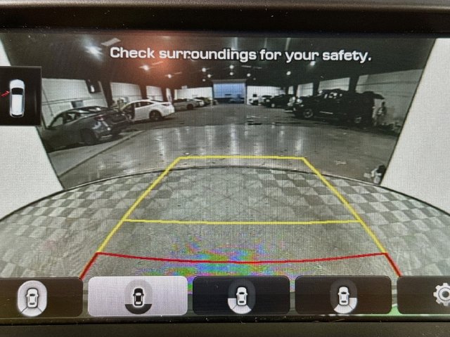 Used 2018 Hyundai Santa Fe Limited AWD/4WD image 16