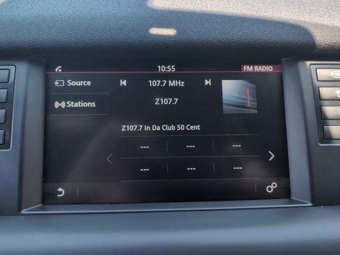 Used 2016 Land Rover Discovery Sport HSE AWD/4WD image 24