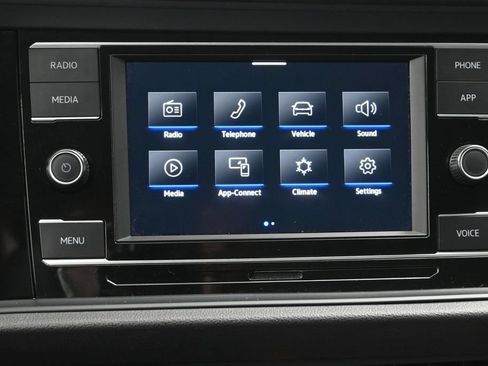 Used 2024 Volkswagen Jetta SE FWD image 11