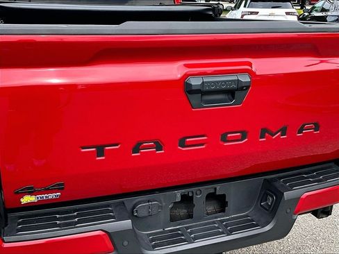 Used 2024 Toyota Tacoma TRD Off-Road w/ TRD Off Road Upgrade Package AWD/4WD image 27